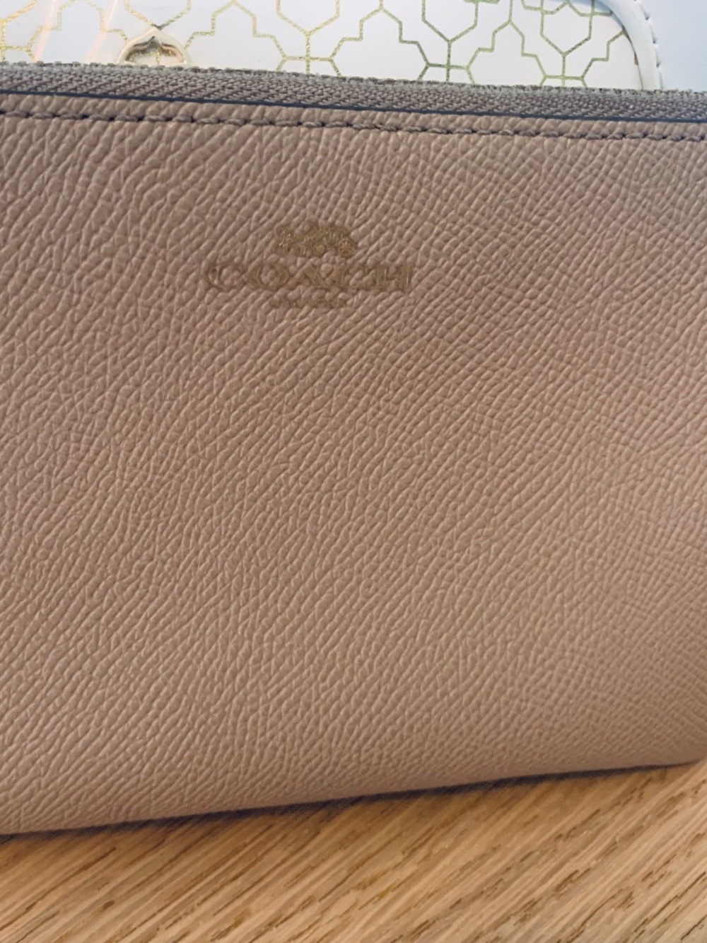 ♦️Coach Taupe Leather Top Zip Pouch